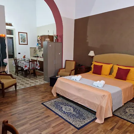 Apartment Casa Rotre In The Historic Center Of Palermo