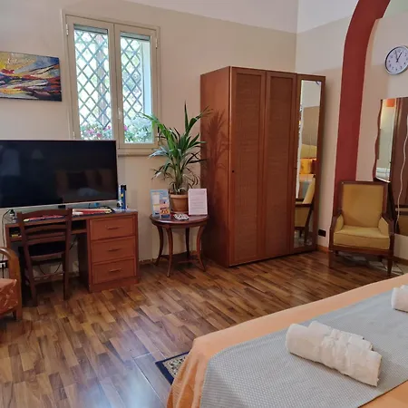 Apartment Casa Rotre In The Historic Center Of Palermo